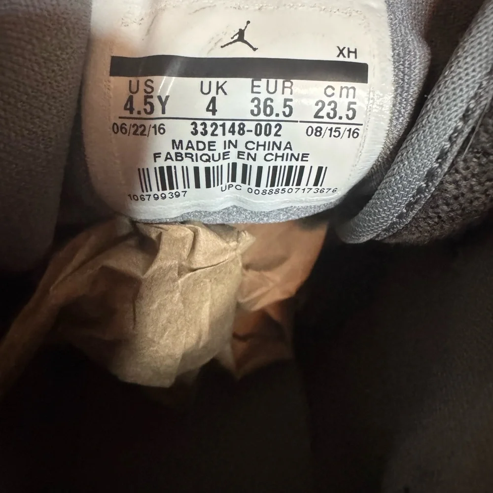Jordan Kids Sneakers in Gray and Black with Pink Details - Picture 8 of 10